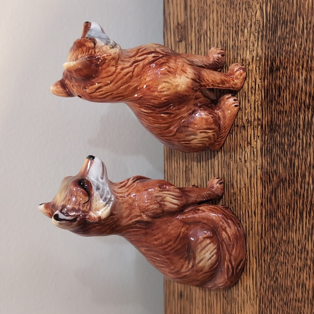 Charming Fox Salt and Pepper Shakers - Picture 3 of 7
